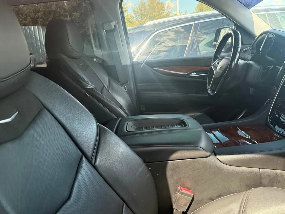 2019 Cadillac Escalade 4th Gen - Image 3 of 8