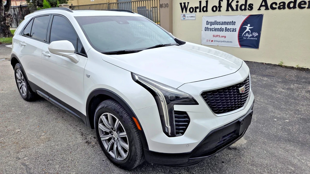 2019 Cadillac XT4 - Image 4 of 25