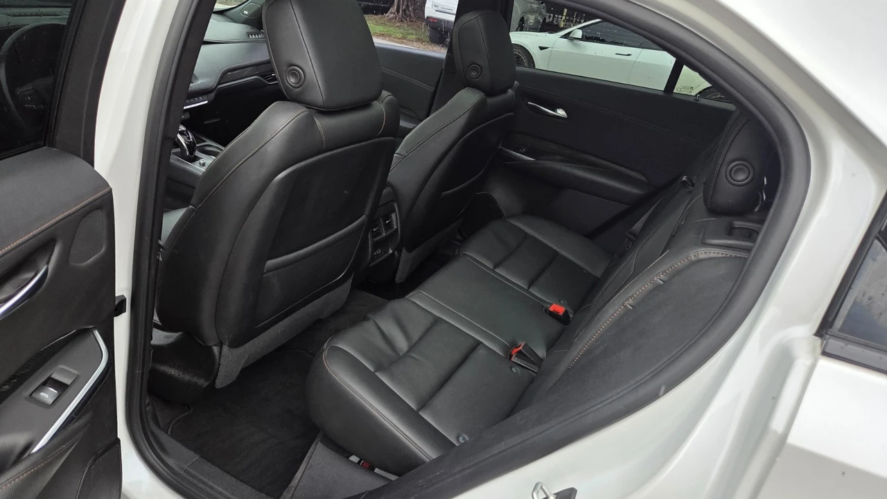 2019 Cadillac XT4 - Image 12 of 25