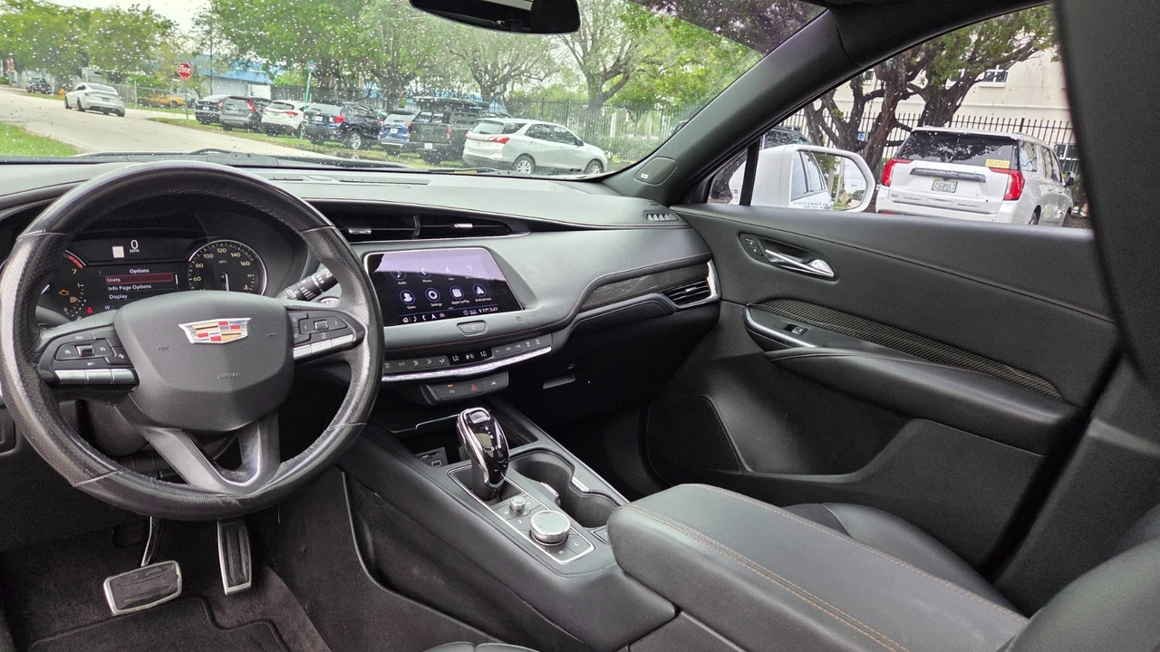 2019 Cadillac XT4 - Image 13 of 25