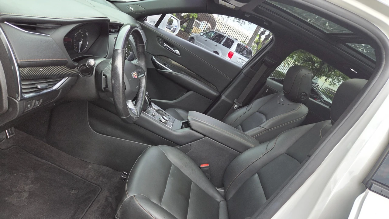 2019 Cadillac XT4 - Image 11 of 25