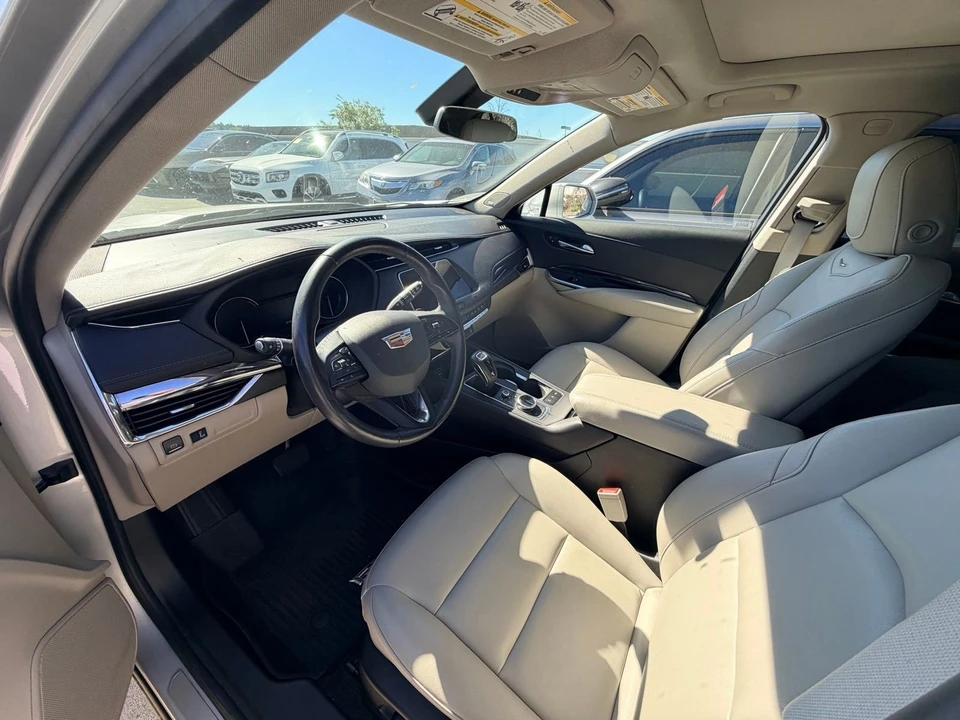 2019 Cadillac XT4 - Image 5 of 6