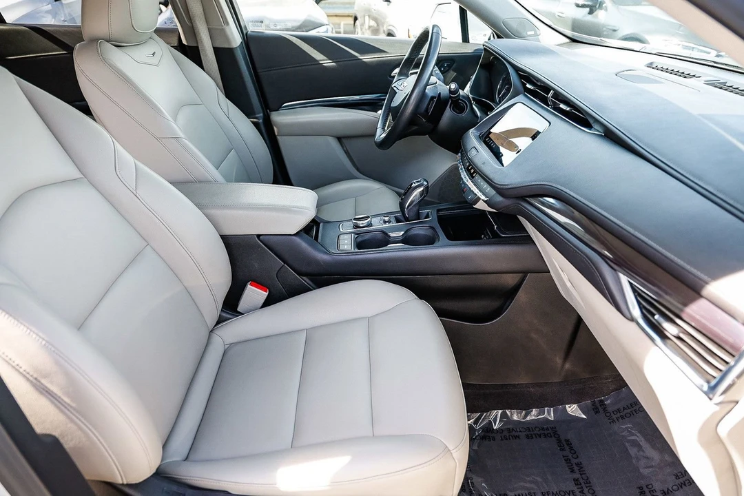 2019 Cadillac XT4 - Image 17 of 21