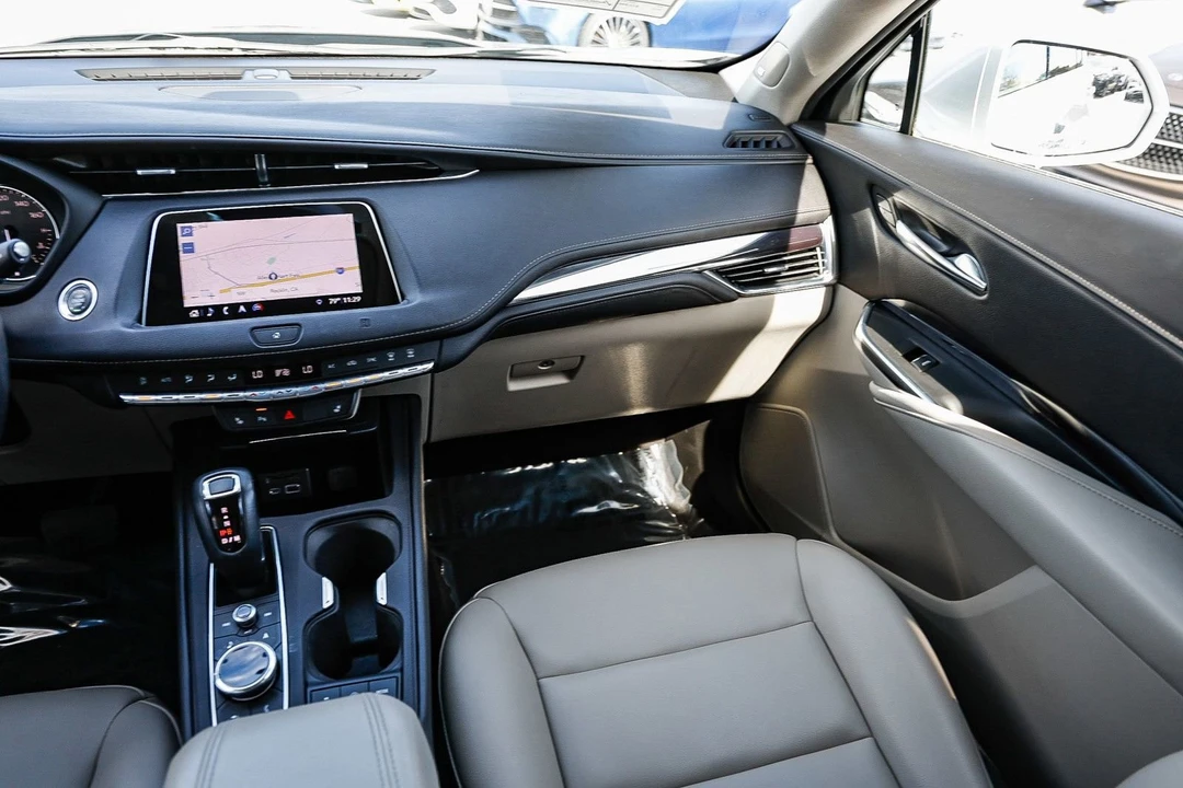 2019 Cadillac XT4 - Image 15 of 21
