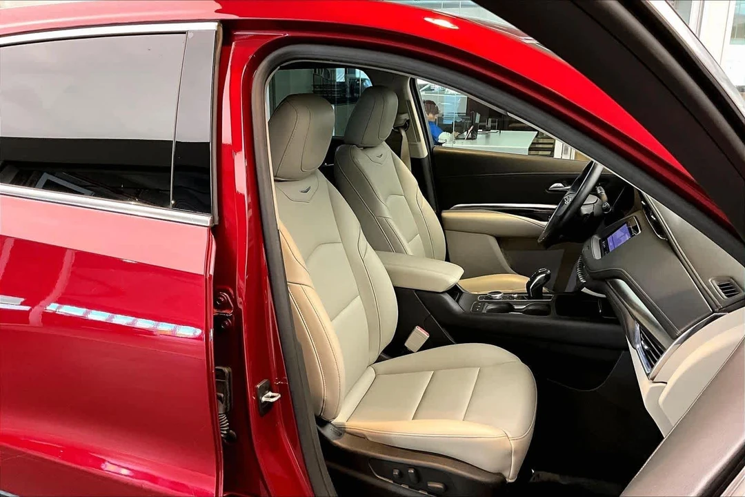 2019 Cadillac XT4 - Image 9 of 12
