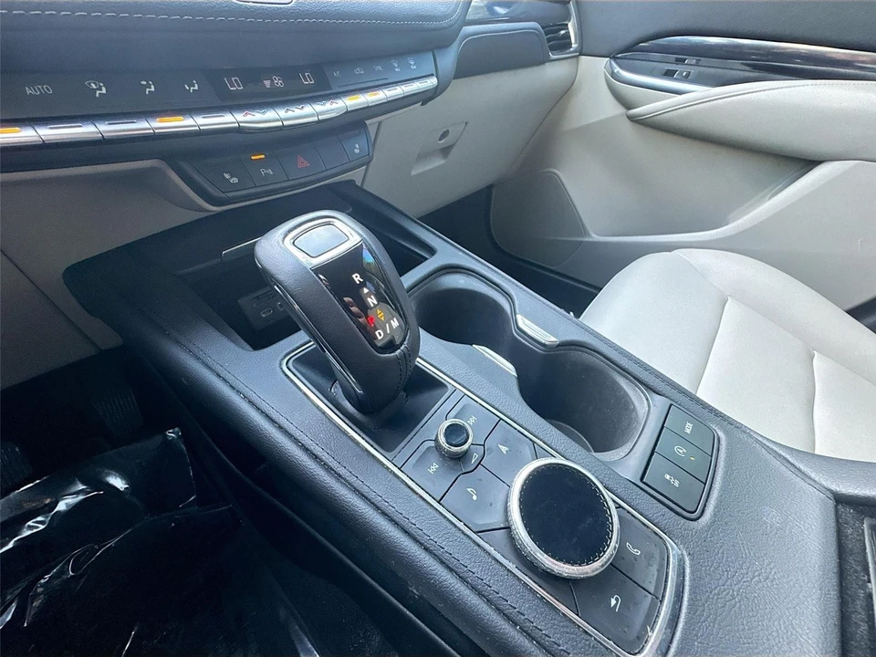 2019 Cadillac XT4 - Image 17 of 21