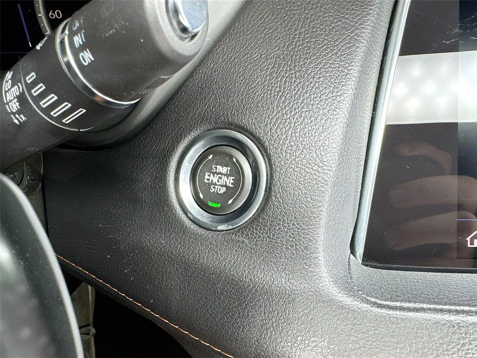 2019 Cadillac XT4 - Image 12 of 31