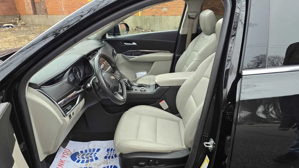 2019 Cadillac XT4 - Image 10 of 16