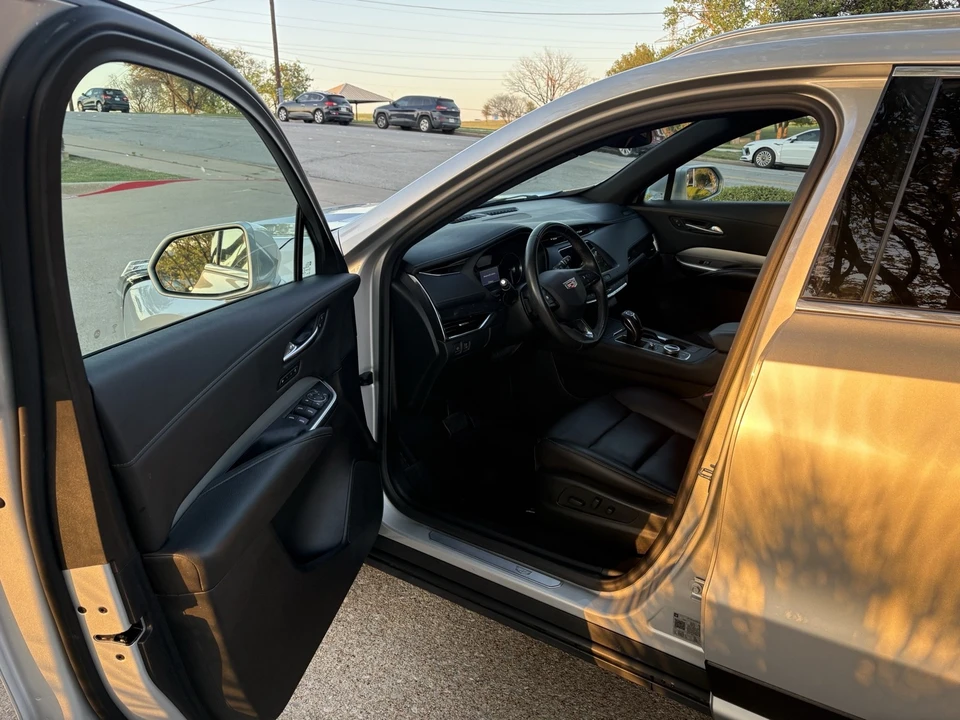 2019 Cadillac XT4 - Image 8 of 16