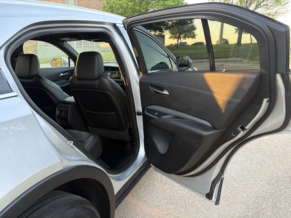 2019 Cadillac XT4 - Image 10 of 16