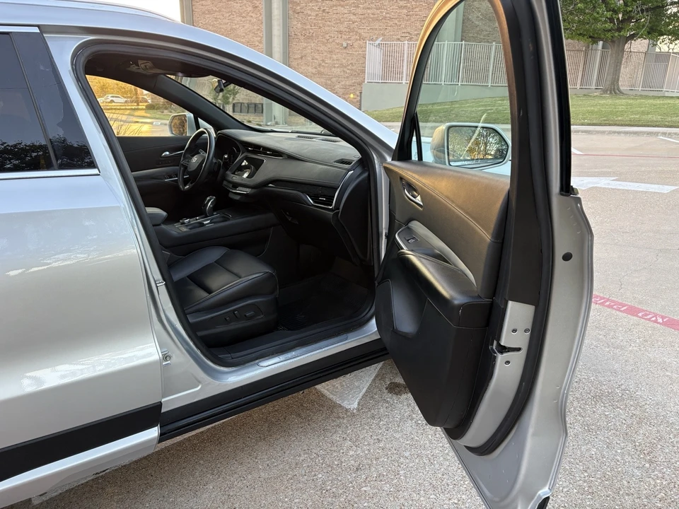 2019 Cadillac XT4 - Image 11 of 16