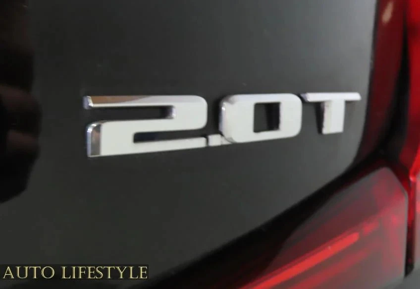 2019 Cadillac XT4 - Image 17 of 21