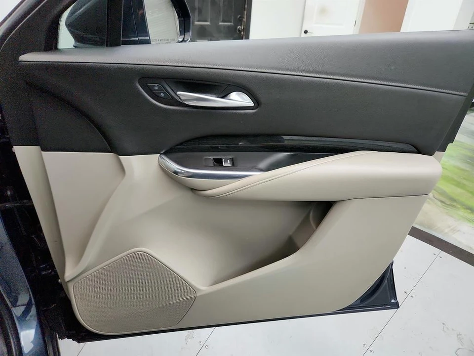 2019 Cadillac XT4 - Image 28 of 31