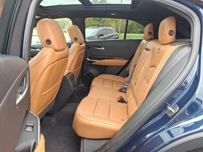 2019 Cadillac XT4 - Image 10 of 12