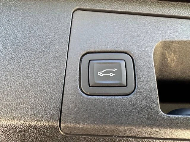 2019 Cadillac XT4 - Image 25 of 31