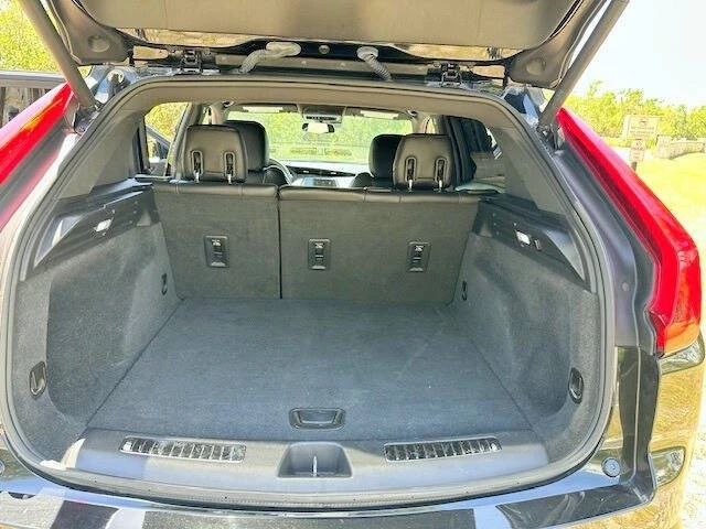 2019 Cadillac XT4 - Image 24 of 31
