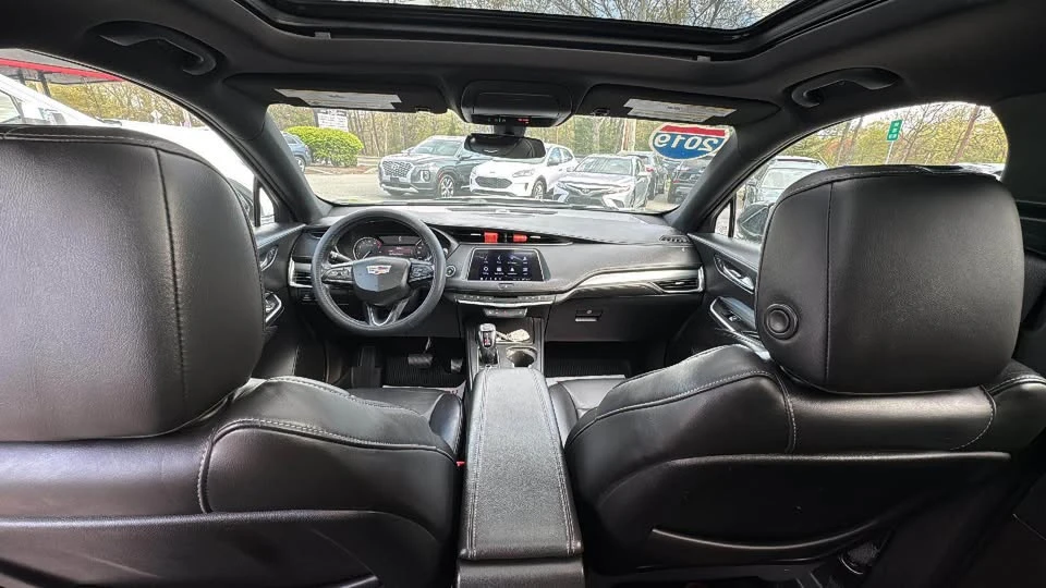 2019 Cadillac XT4 - Image 18 of 20
