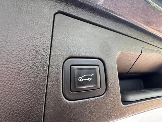 2019 Cadillac XT4 - Image 12 of 31