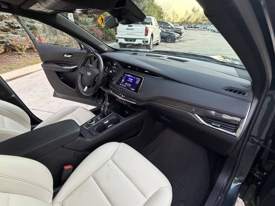 2019 Cadillac XT4 - Image 13 of 21