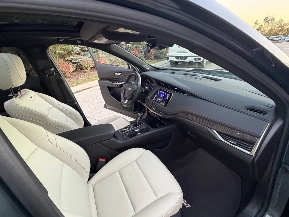 2019 Cadillac XT4 - Image 11 of 21