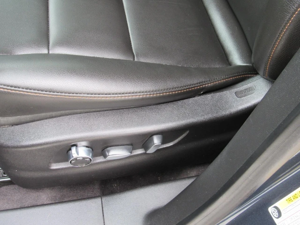 2019 Cadillac XT4 - Image 17 of 21