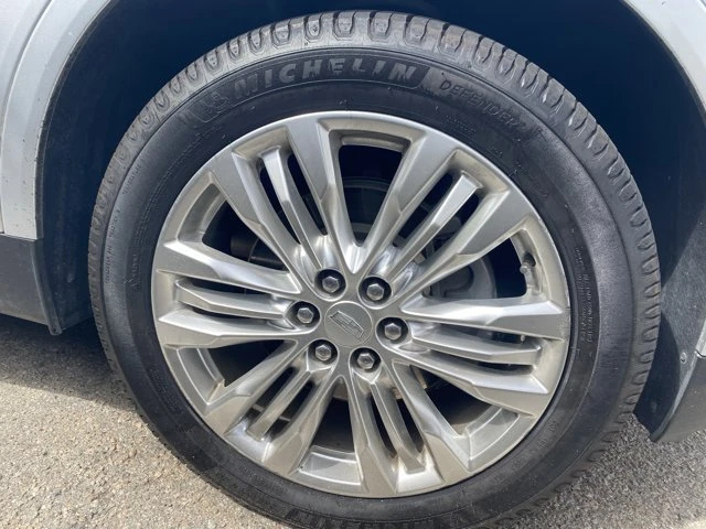 2019 Cadillac XT5 - Image 2 of 3