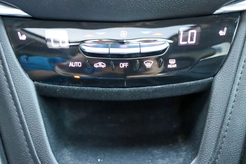 2019 Cadillac XT5 - Image 17 of 19