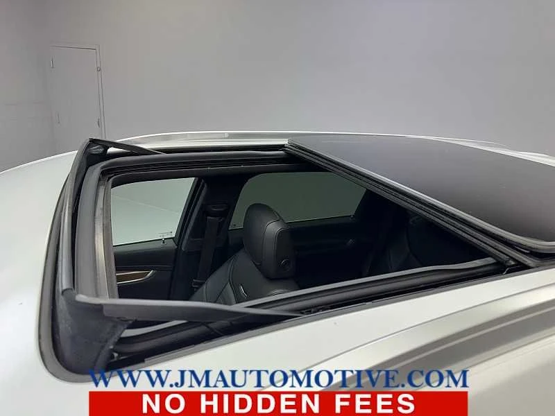 2019 Cadillac XT5 - Image 11 of 20
