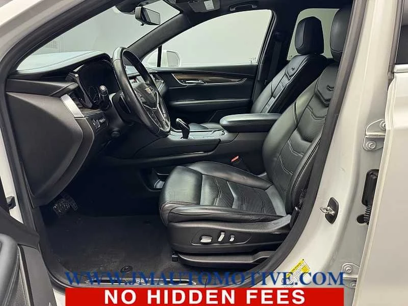2019 Cadillac XT5 - Image 13 of 20