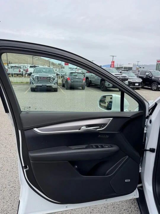 2019 Cadillac XT5 - Image 9 of 15