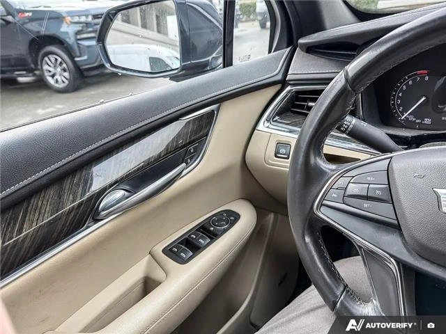 2019 Cadillac XT5 - Image 11 of 17