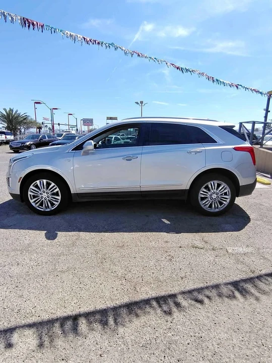 2019 Cadillac XT5 - Image 2 of 9