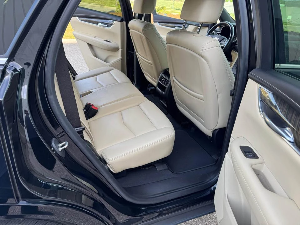 2019 Cadillac XT5 - Image 17 of 19
