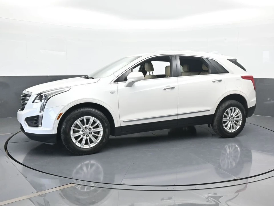 2019 Cadillac XT5 - Image 2 of 12