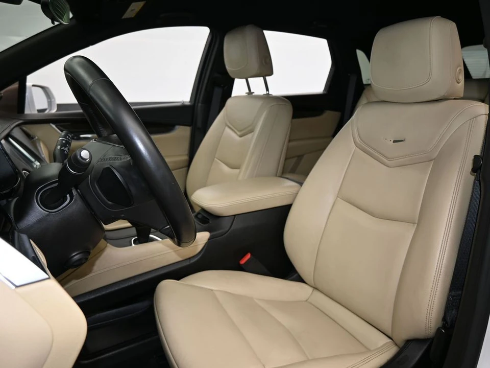 2019 Cadillac XT5 - Image 10 of 12