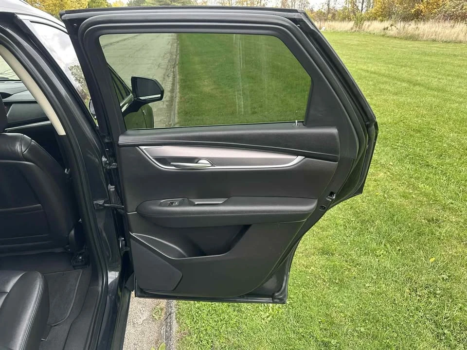 2019 Cadillac XT5 - Image 17 of 20