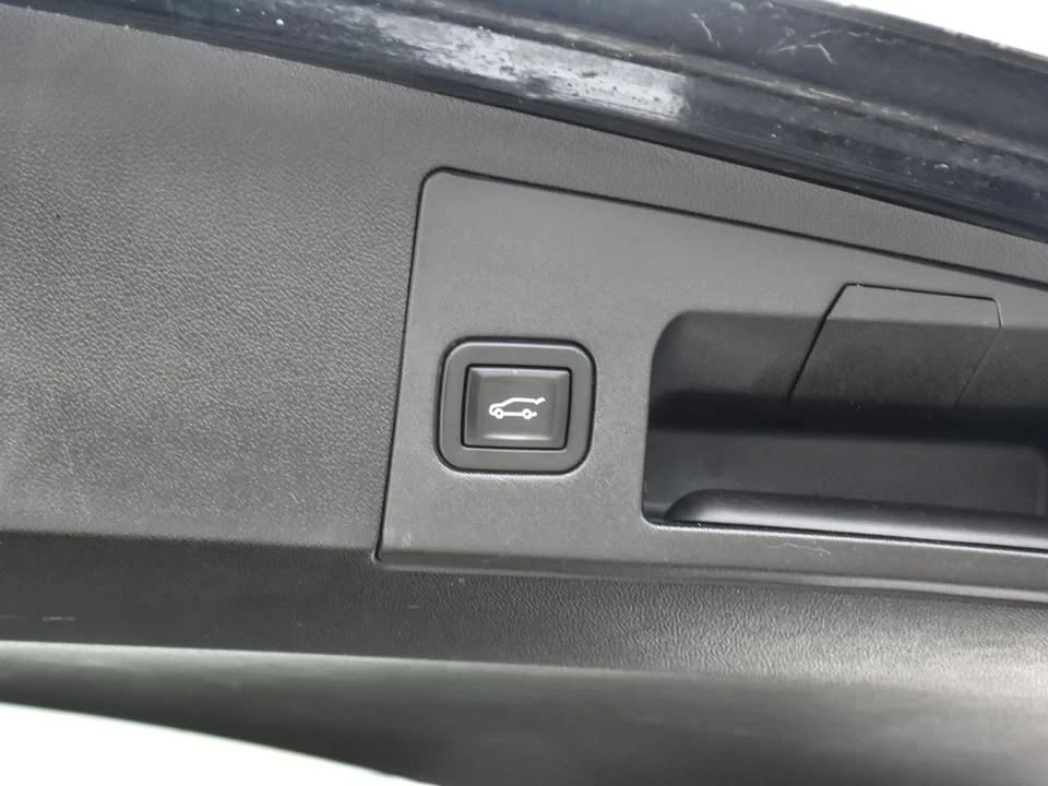 2019 Cadillac XT5 - Image 7 of 10