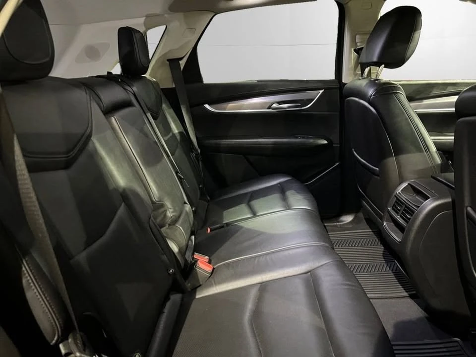 2019 Cadillac XT5 - Image 18 of 20