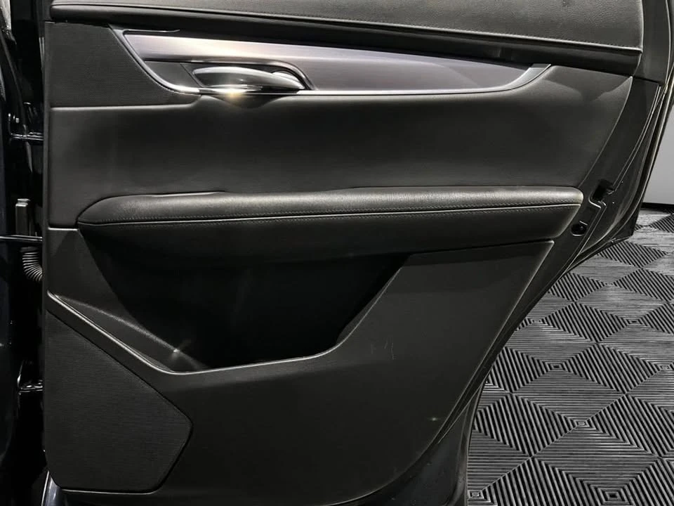 2019 Cadillac XT5 - Image 17 of 20