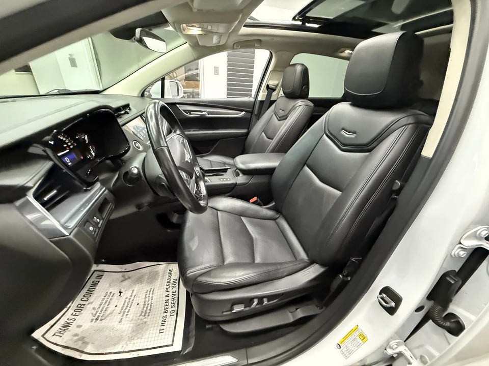 2019 Cadillac XT5 - Image 13 of 21