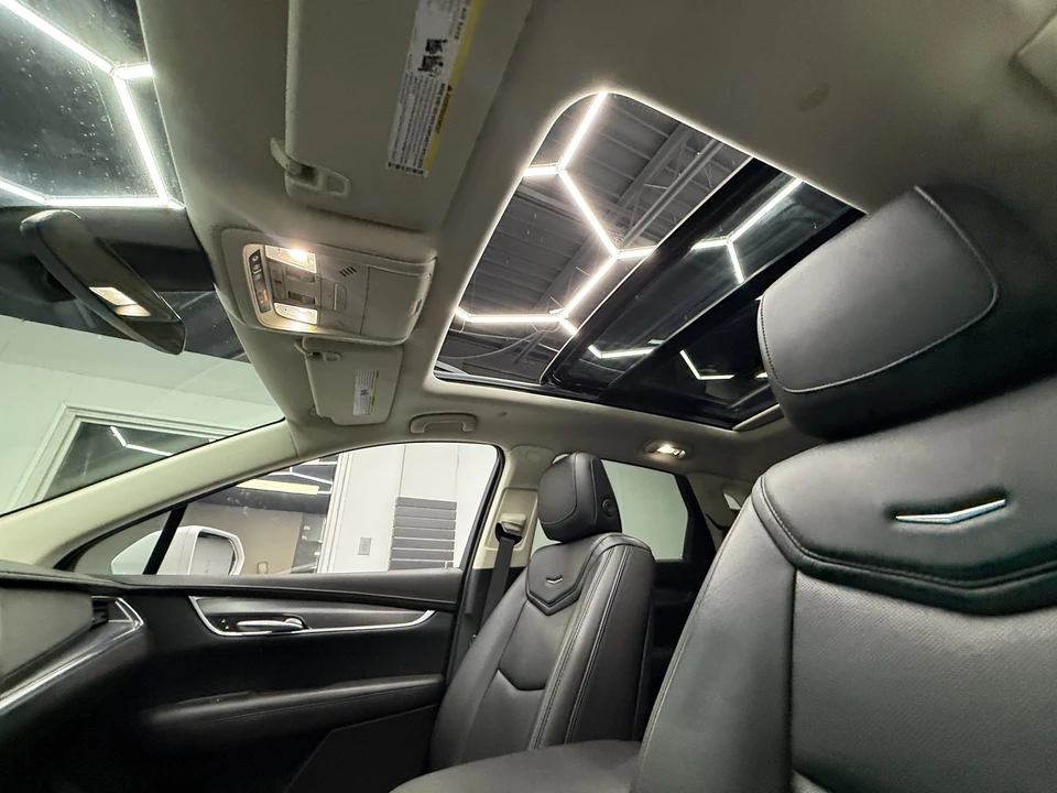 2019 Cadillac XT5 - Image 14 of 21