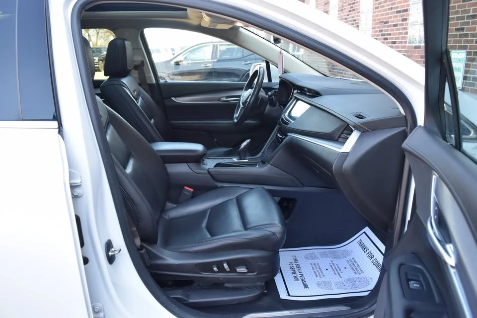 2019 Cadillac XT5 - Image 17 of 20