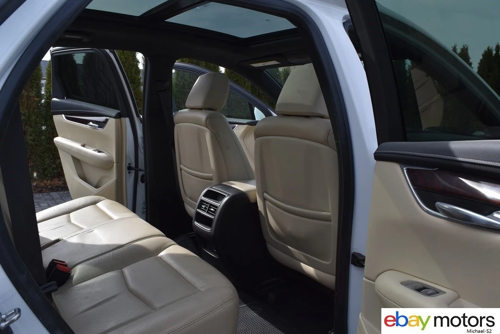 2019 Cadillac XT5 - Image 18 of 24