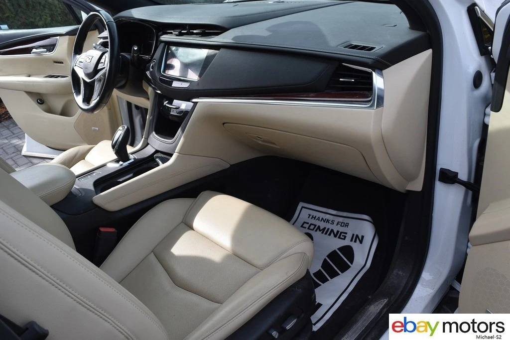 2019 Cadillac XT5 - Image 16 of 24