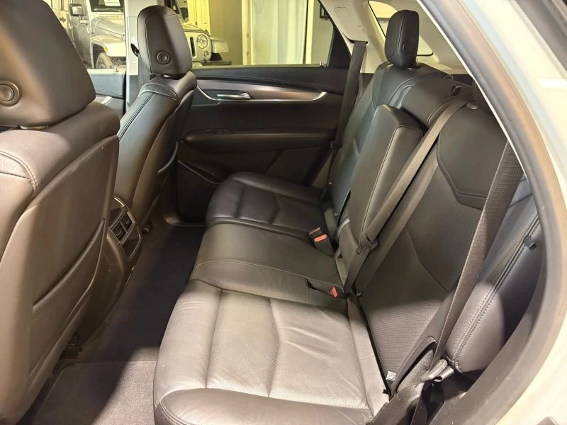 2019 Cadillac XT5 - Image 11 of 12