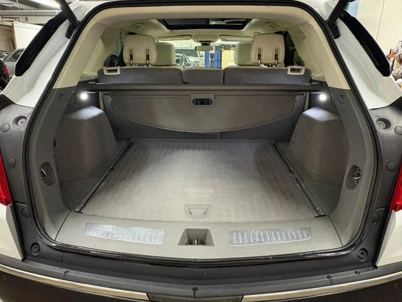 2019 Cadillac XT5 - Image 9 of 12