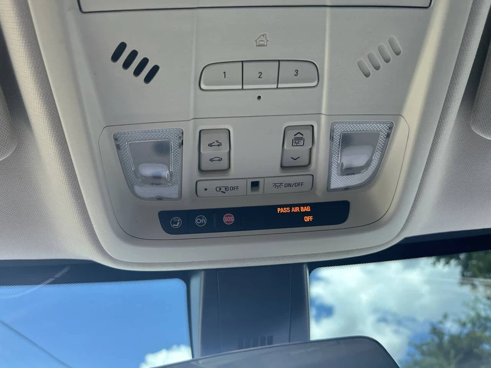 2019 Cadillac XT5 - Image 11 of 21