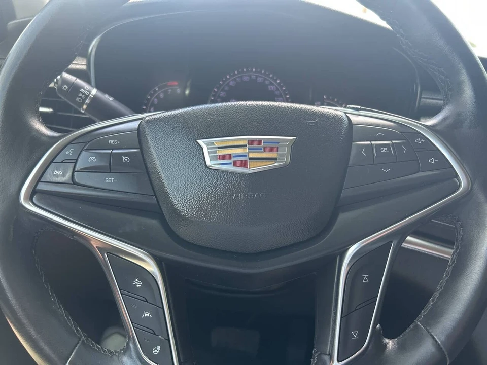 2019 Cadillac XT5 - Image 16 of 21