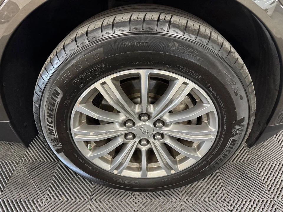 2019 Cadillac XT5 - Image 16 of 21
