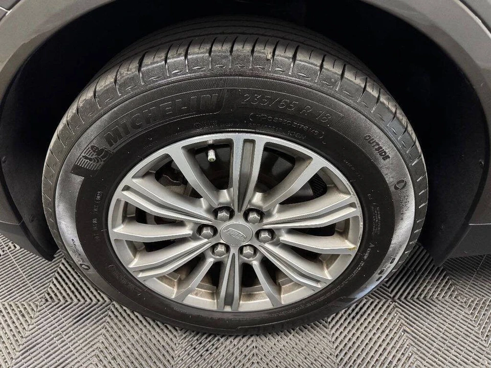 2019 Cadillac XT5 - Image 21 of 31